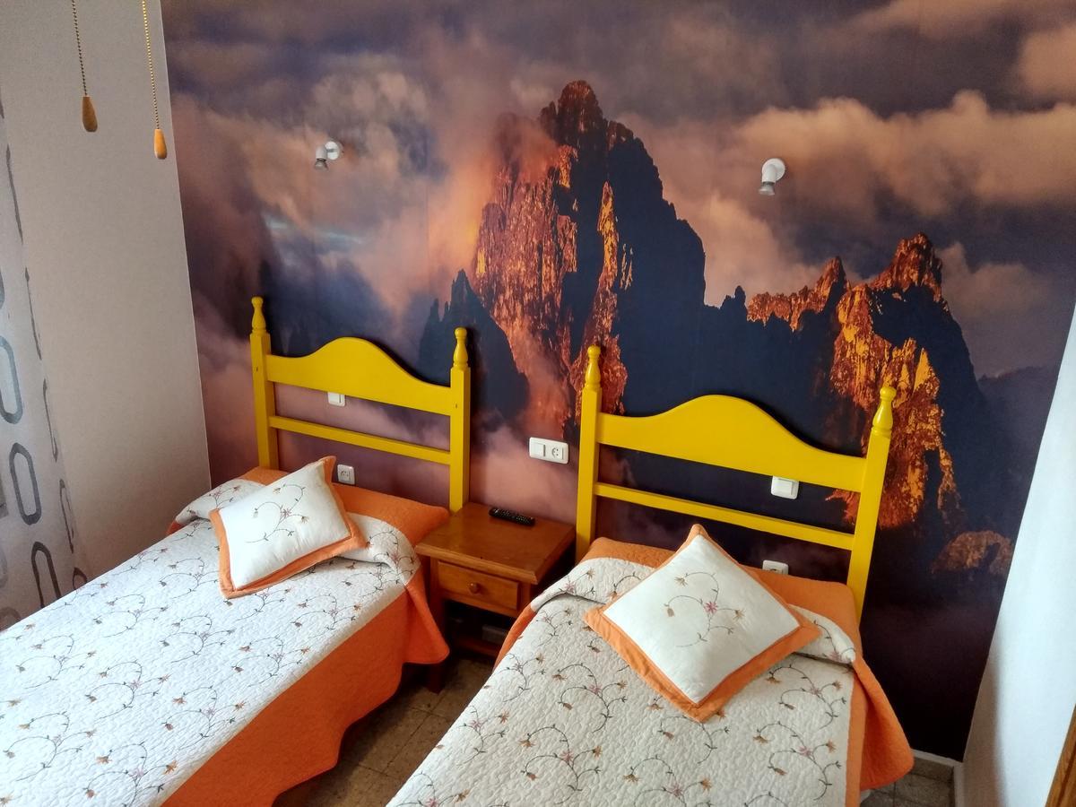 Hostal Avenida Аренас-де-Сан-Педро Екстер'єр фото